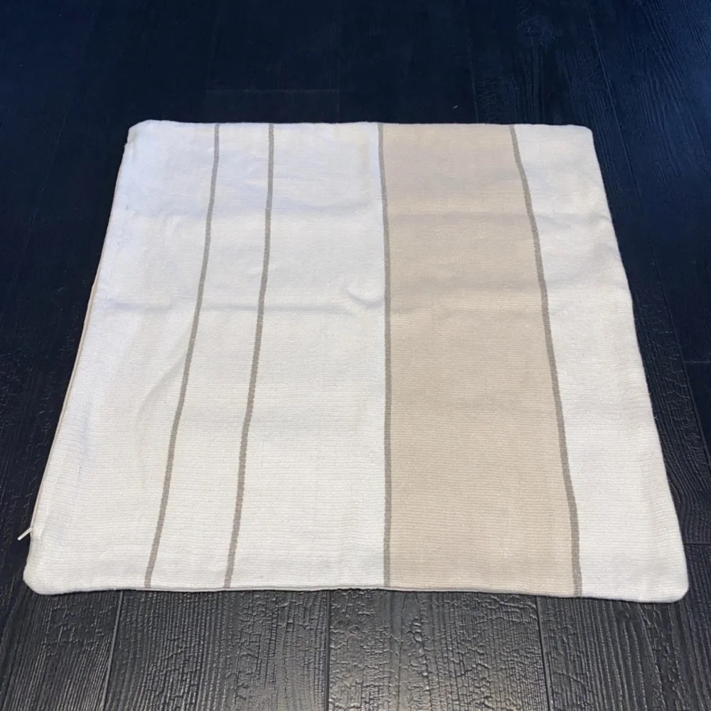 Pottery Barn 24x24‎ Pillow Cover Cotton Linen Beige Tan Cream Striped